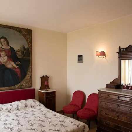Marbel Gandolfo Apartment