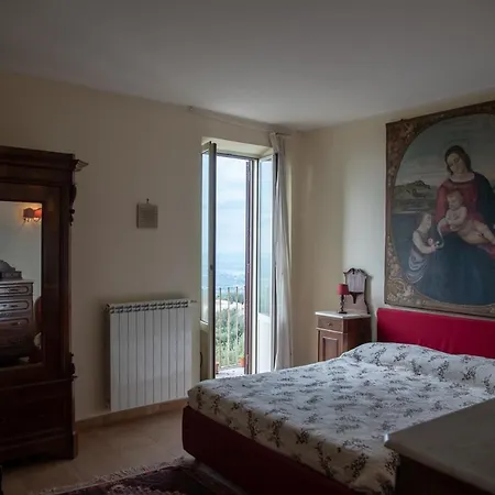 Marbel Gandolfo * Castel Gandolfo